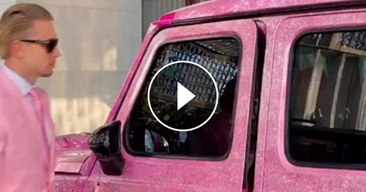 Video von @catflix_
